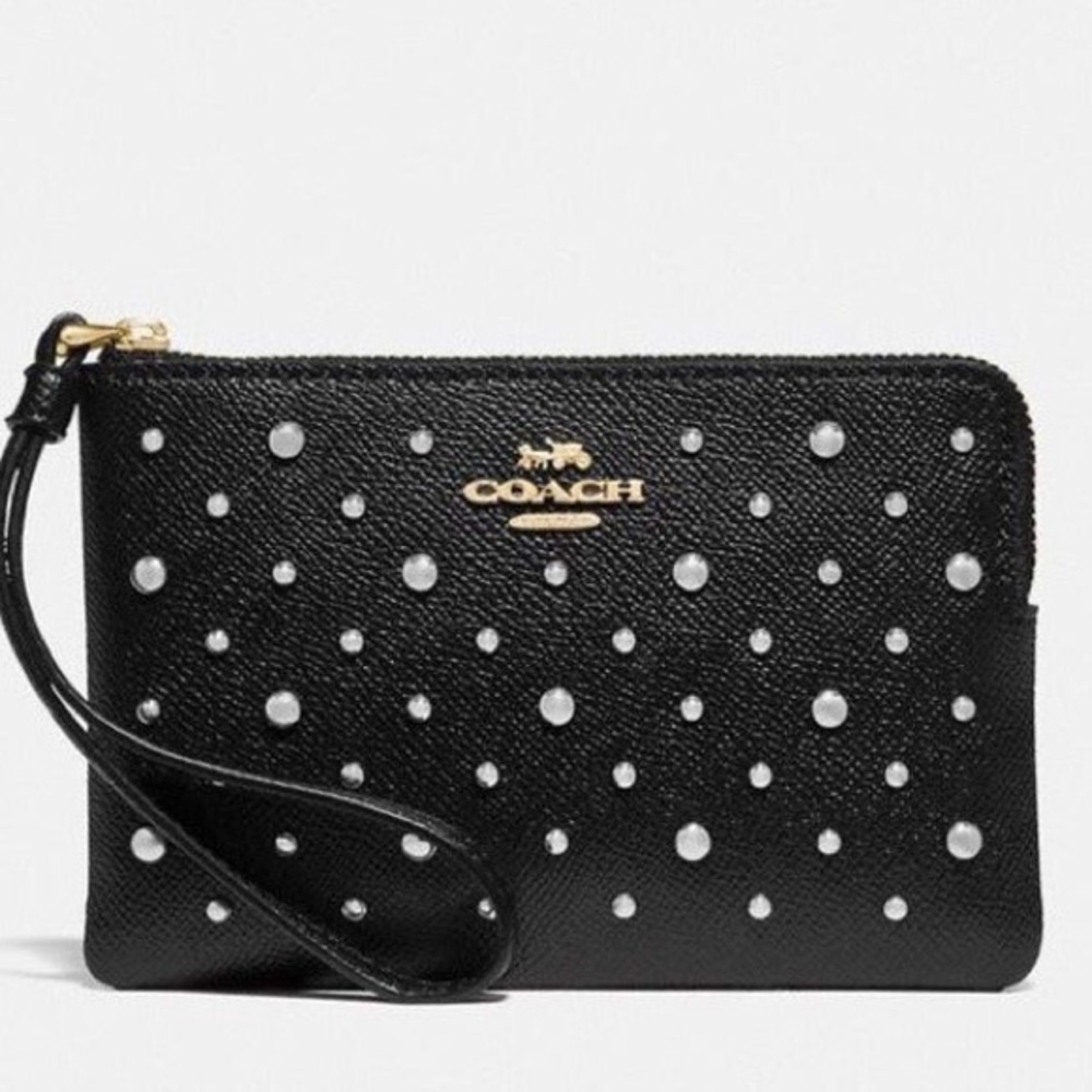 COACH CORNER ZIP WRISTLET WITH RIVETS